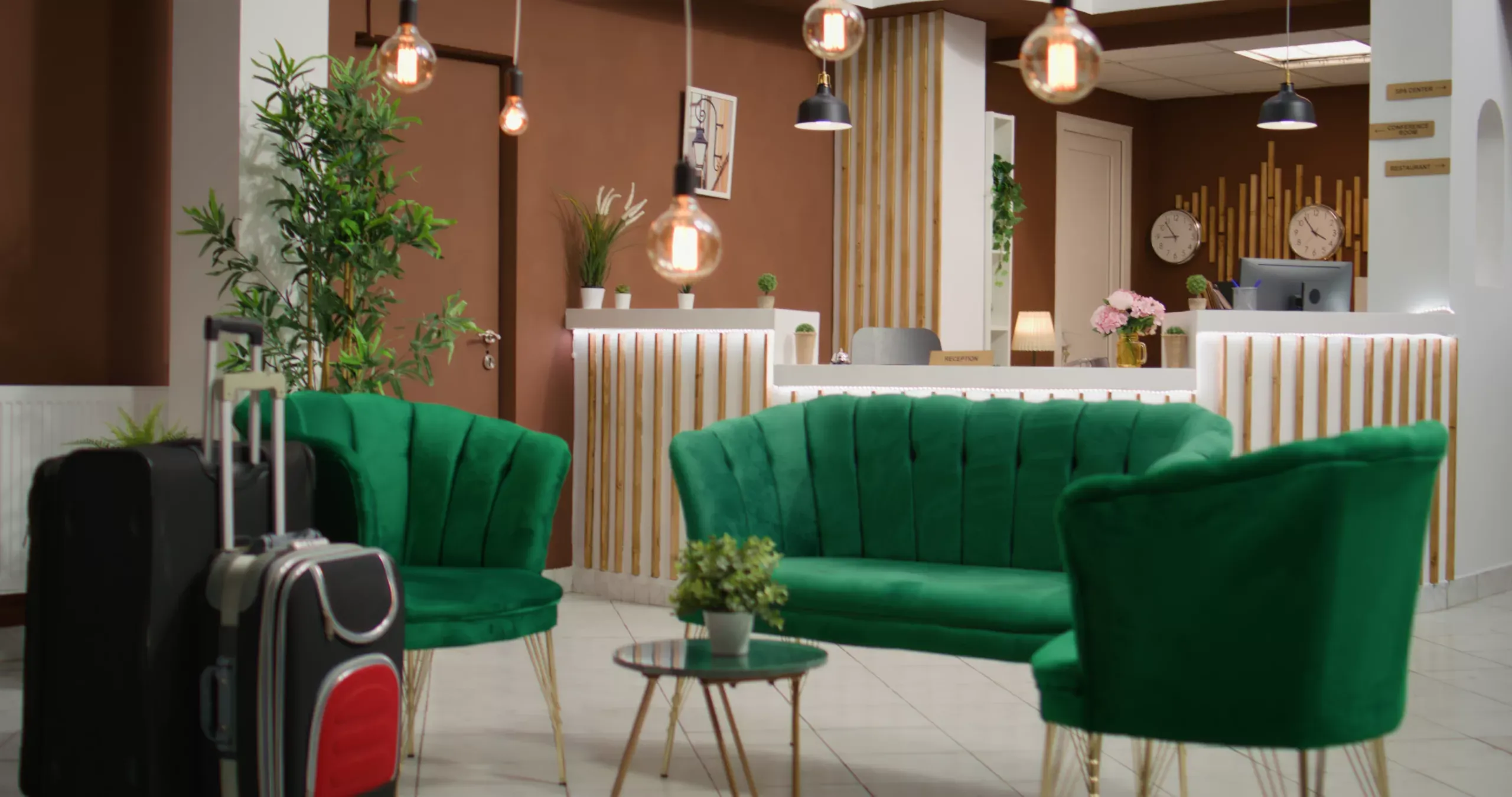 reception-front-desk-registrations-scaled.webp