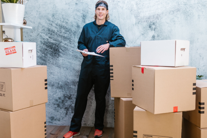 Hiring Movers vs. DIY: Decoding the Pros and Cons for a Seamless Move
