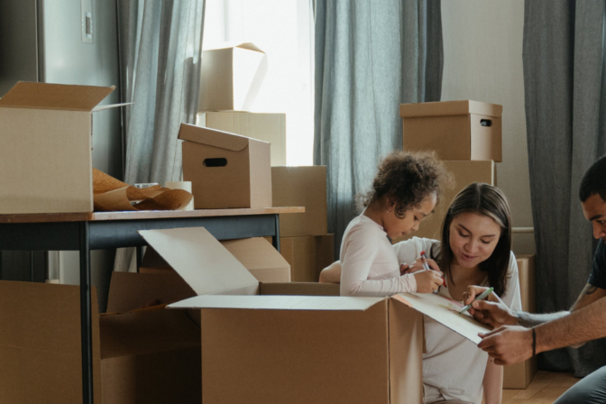 Home for the Holidays: A Seamless Move with Globe Moving